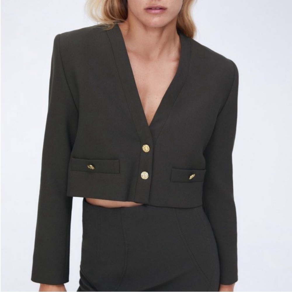 Zara NWT cropped grey blazer with shoulder pads- blogger’s favourite- XS